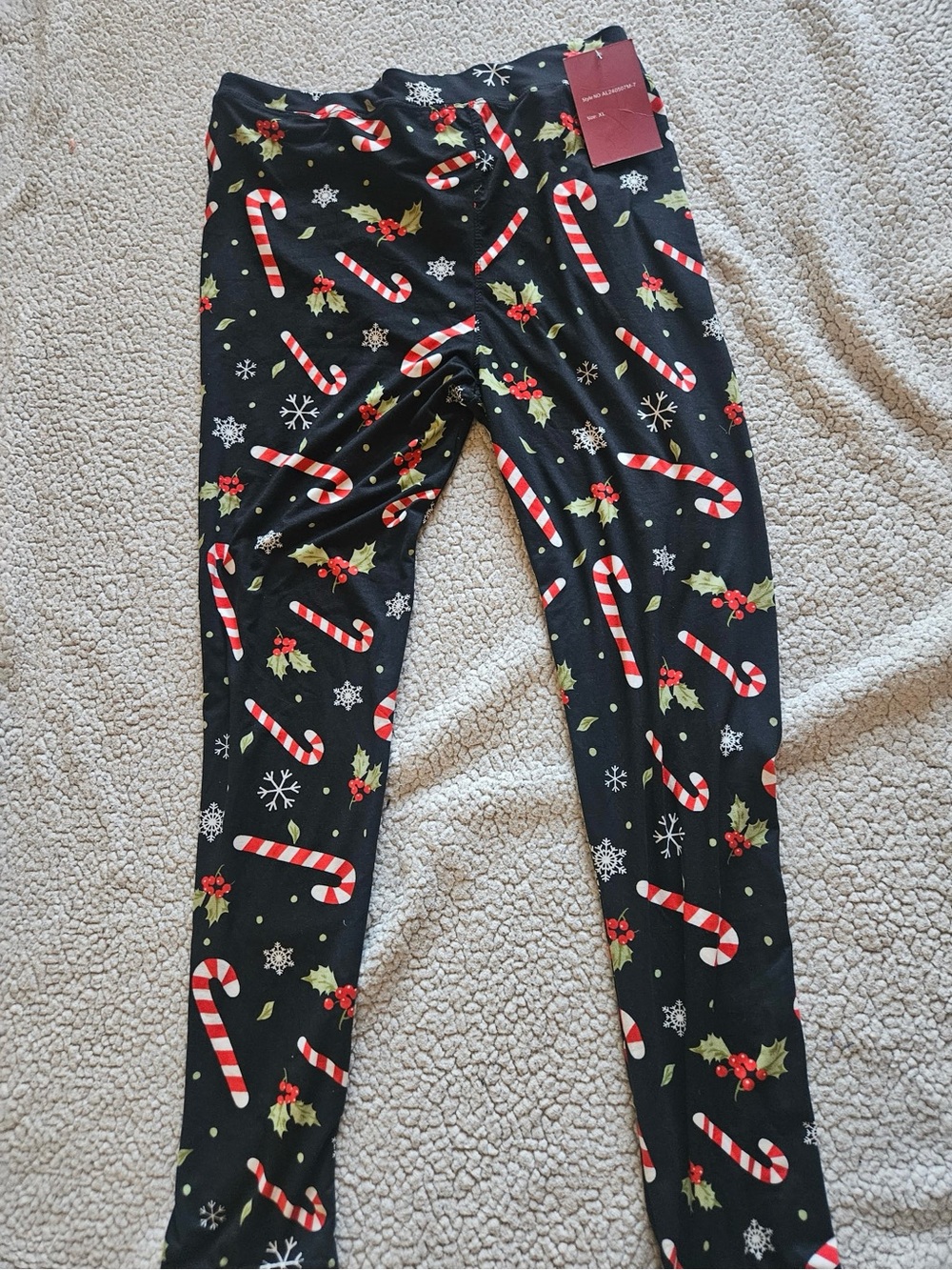 Candy Cane Print Leggings - Black w/ Red & White no boundaries size XL NWT